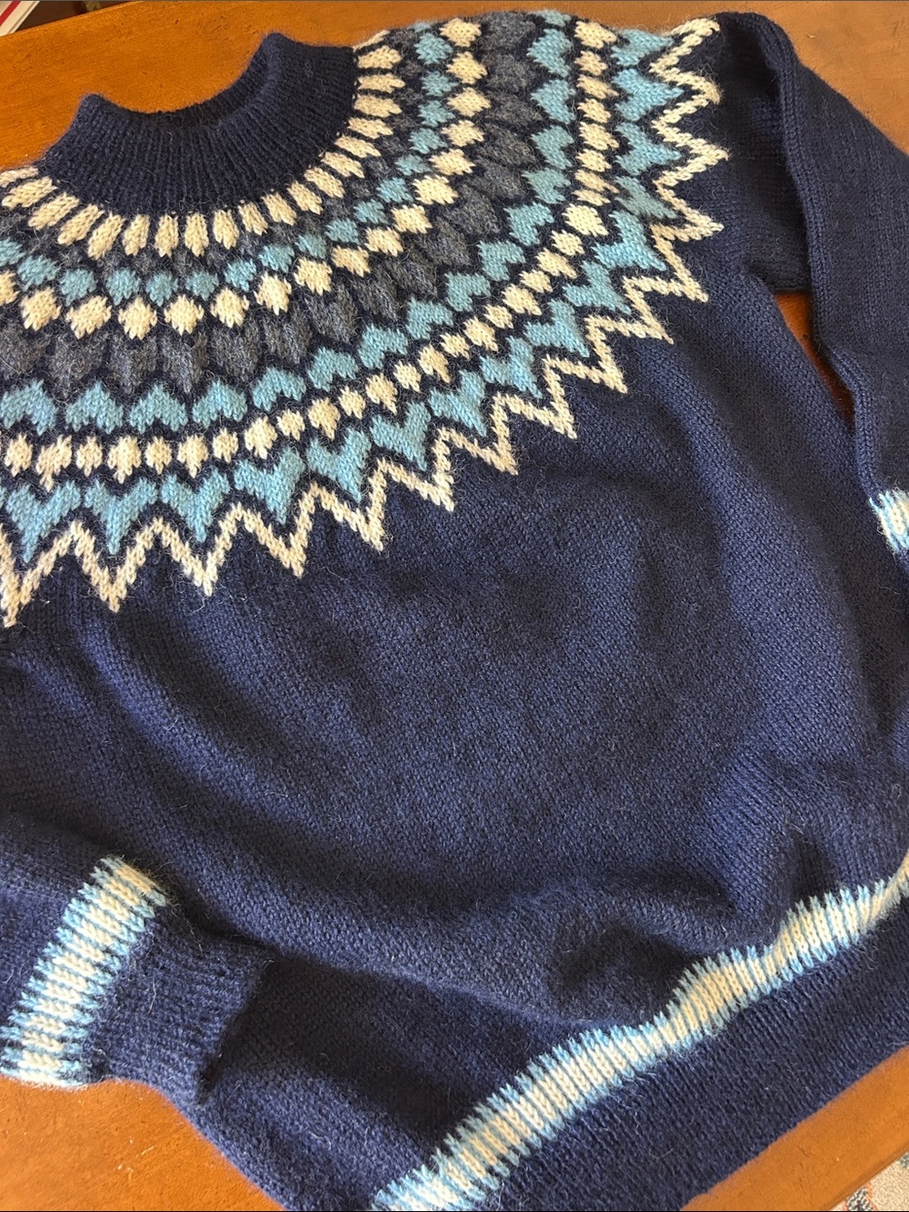 Vintage Dale of Norway Nordic Pure New Wool Navy Sweater - Picture 2 of 6